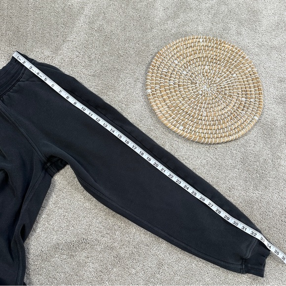 SOLD | Lululemon Women’s Scuba Jogger Pants Pull On Drawstrings Activewear Black - Picture 13 of 15